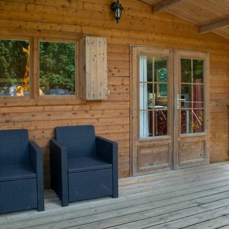 Готель Camping Des Rochers Des Parcs Клесі Екстер'єр фото
