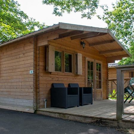 Готель Camping Des Rochers Des Parcs Клесі Екстер'єр фото